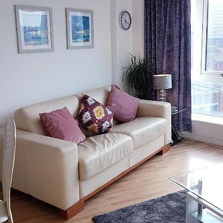 Marco Island -Spacious City Centre 2 Bedroom Apartment ノッティンガム エクステリア 写真