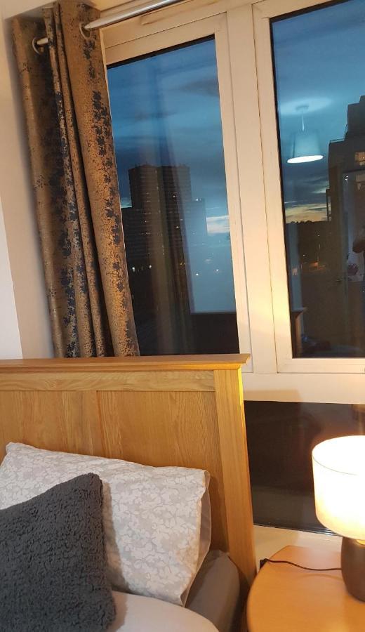 Marco Island -Spacious City Centre 2 Bedroom Apartment ノッティンガム エクステリア 写真