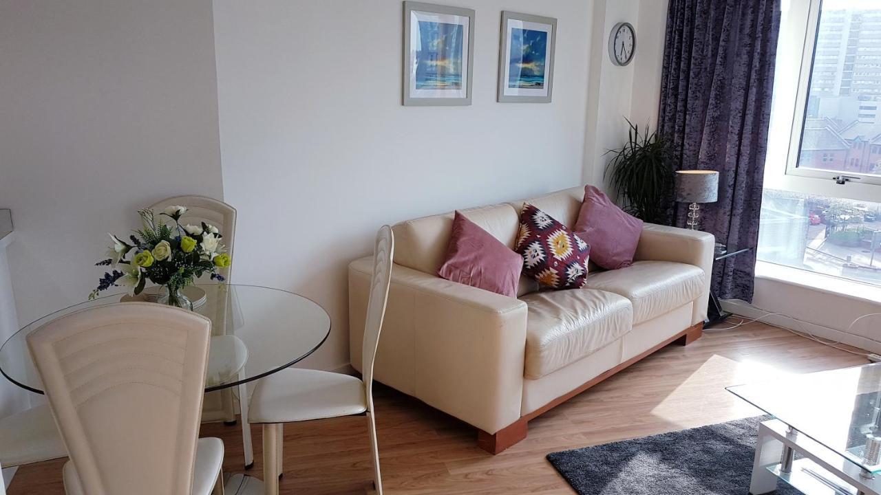Marco Island -Spacious City Centre 2 Bedroom Apartment ノッティンガム エクステリア 写真