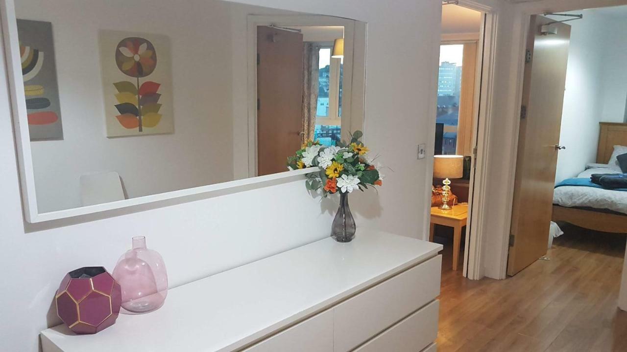 Marco Island -Spacious City Centre 2 Bedroom Apartment ノッティンガム エクステリア 写真